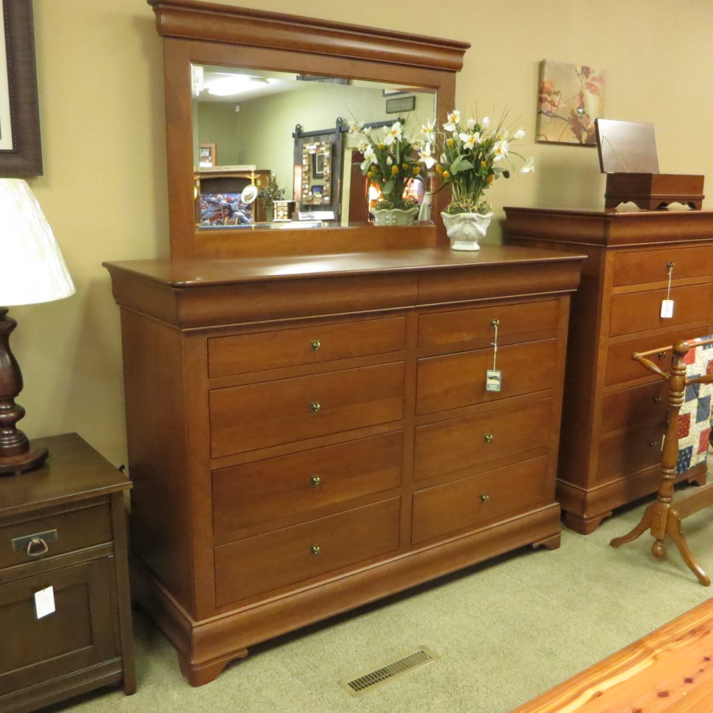 Traditional Dressers for Sale in Dayton Cincinnati Ohio